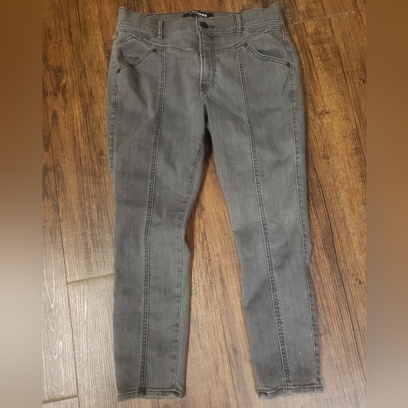 Express Ankle Jean Legging - Picture 2 of 7